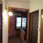 сдам посуточно дом со сруба с беседкой в элитном районе совиньон 公寓 *