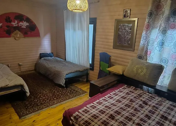 Appartamento сдам посуточно дом со сруба с беседкой в элитном районе совиньон