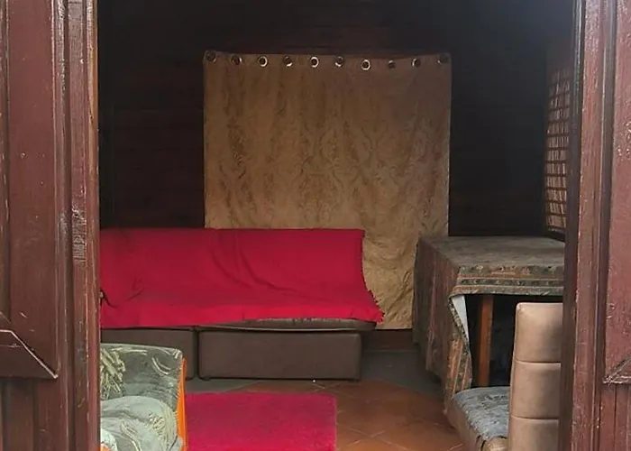 сдам посуточно дом со сруба с беседкой в элитном районе совиньон Apartament *