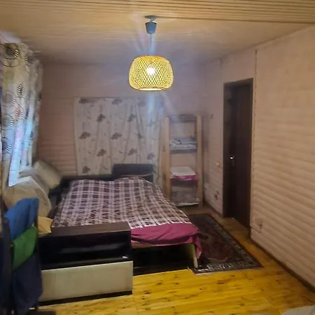 Lejlighed сдам посуточно дом со сруба с беседкой в элитном районе совиньон *